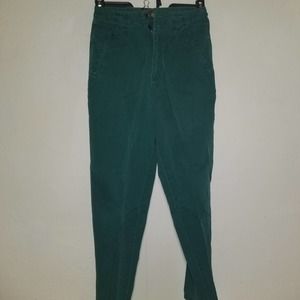 Outback red ladies pants,  size 10, slash pocket, pleated front,  green